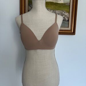 Victoria's Secret T-shirt Lightly Lined Bra